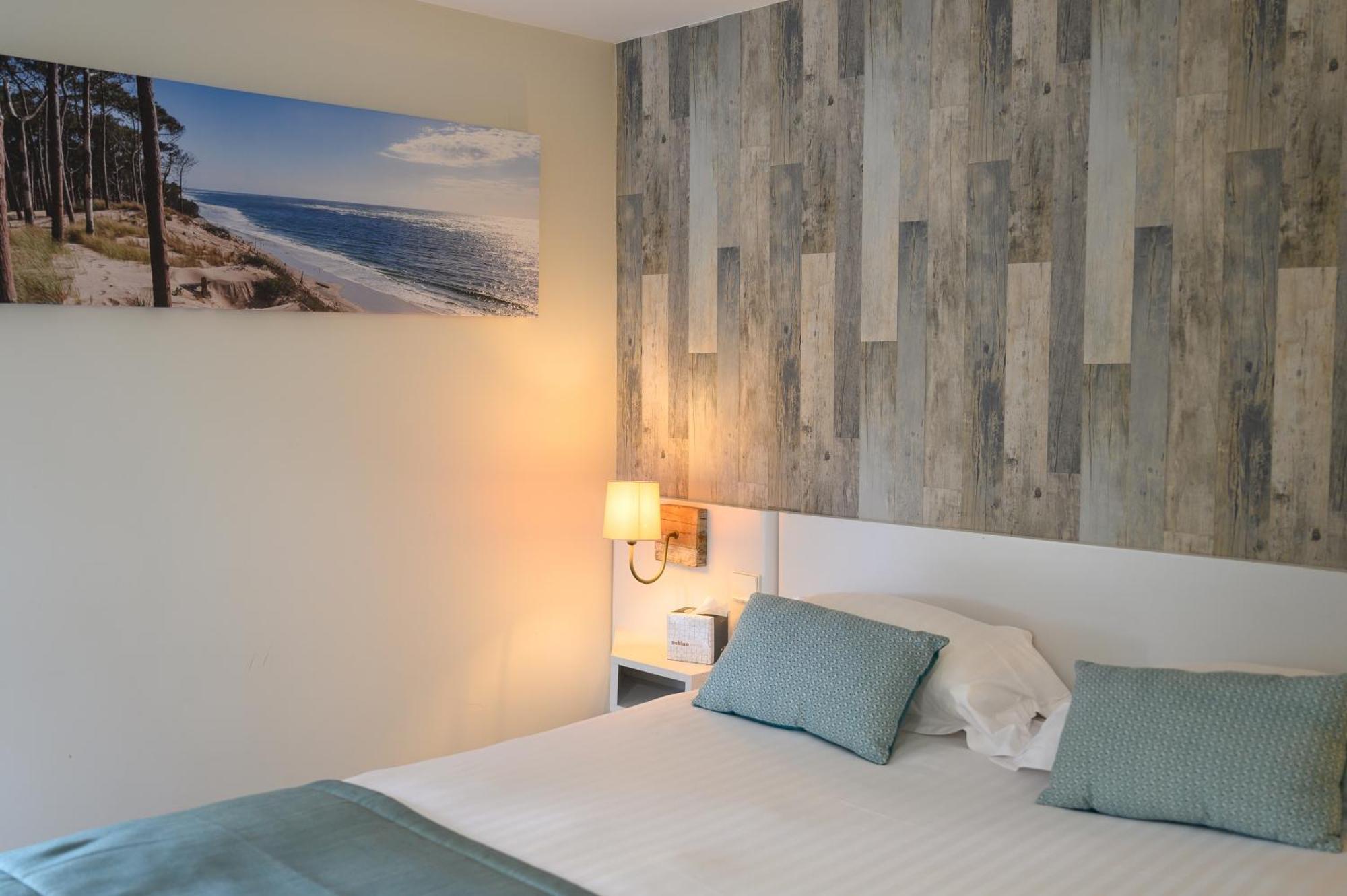 Pey La Tour - Logis Hotels & Restaurant Salleboeuf Eksteriør bilde