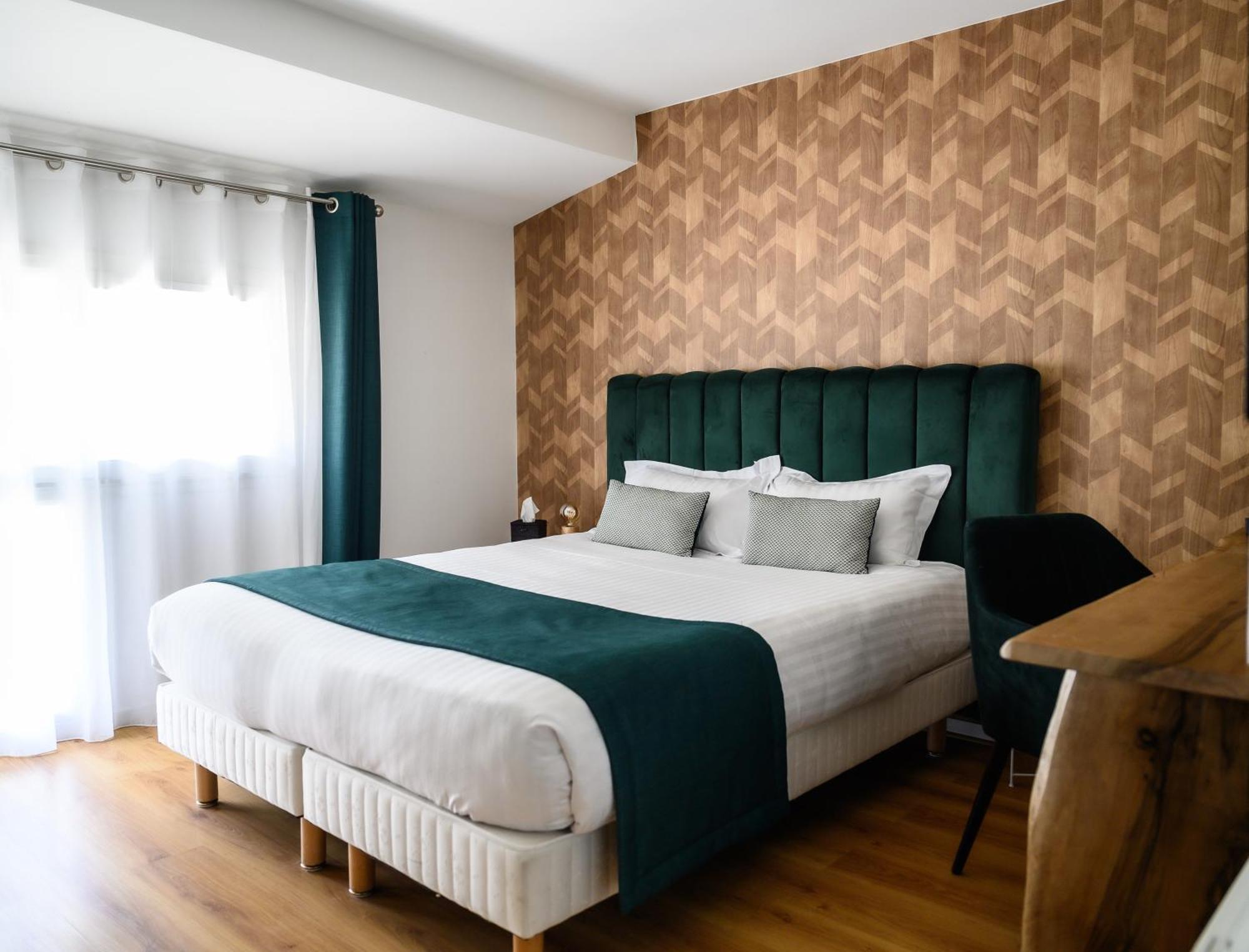 Pey La Tour - Logis Hotels & Restaurant Salleboeuf Eksteriør bilde