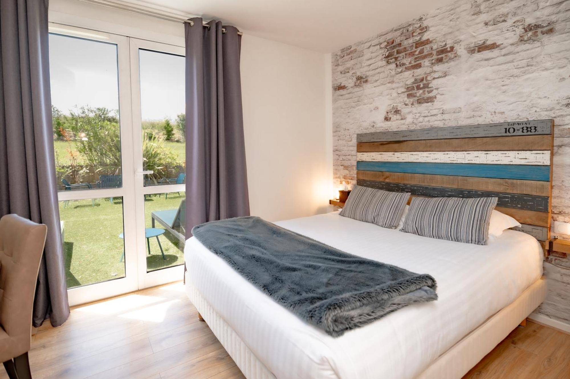 Pey La Tour - Logis Hotels & Restaurant Salleboeuf Eksteriør bilde